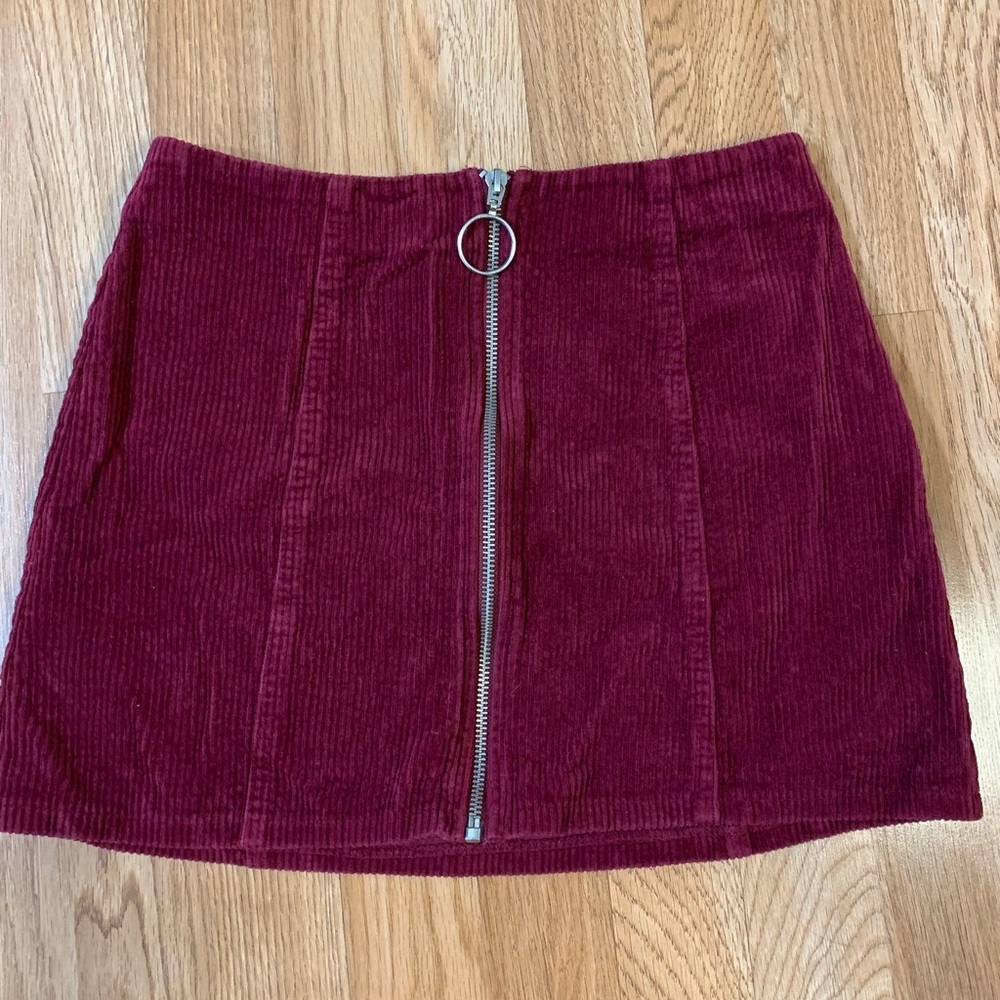 Forever 21 burgundy mini skirt